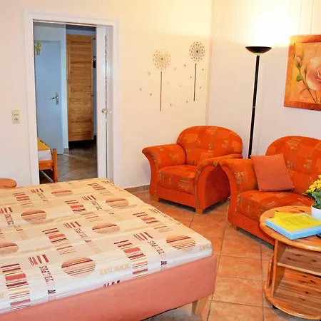 Haus Sonnenschein Homestay Sellin (Rugen)